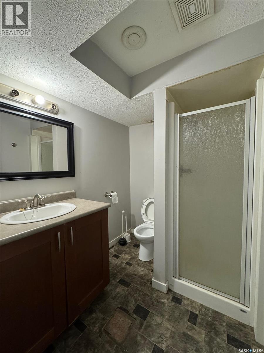 Photo 22 of 1406 Wiggins Avenue S, Saskatoon SK