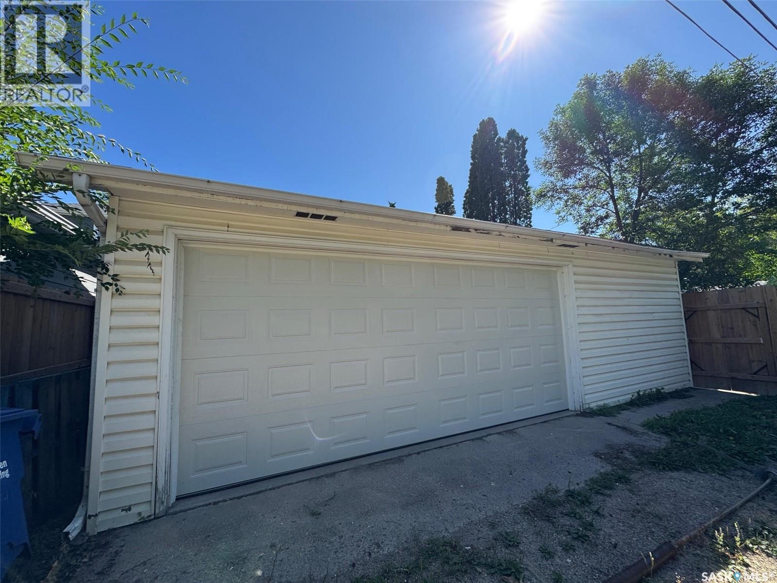 Photo 43 of 1406 Wiggins Avenue S, Saskatoon SK
