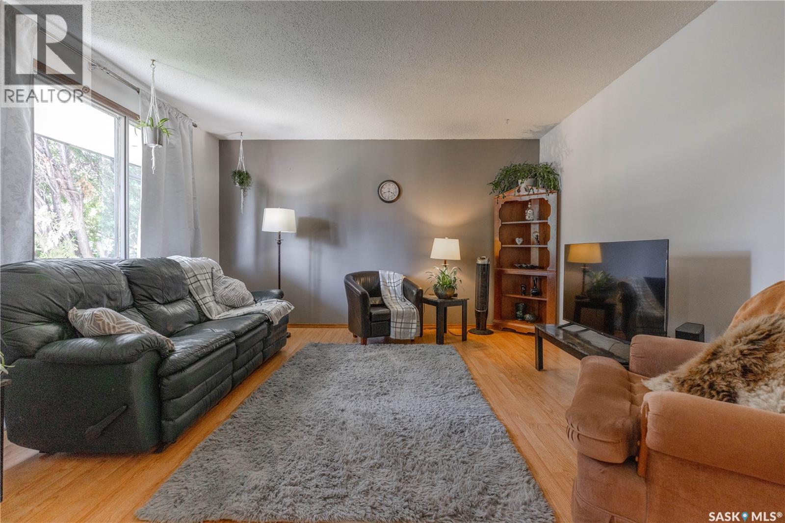 Photo 15 of 7 Ross Crescent, Saskatoon SK