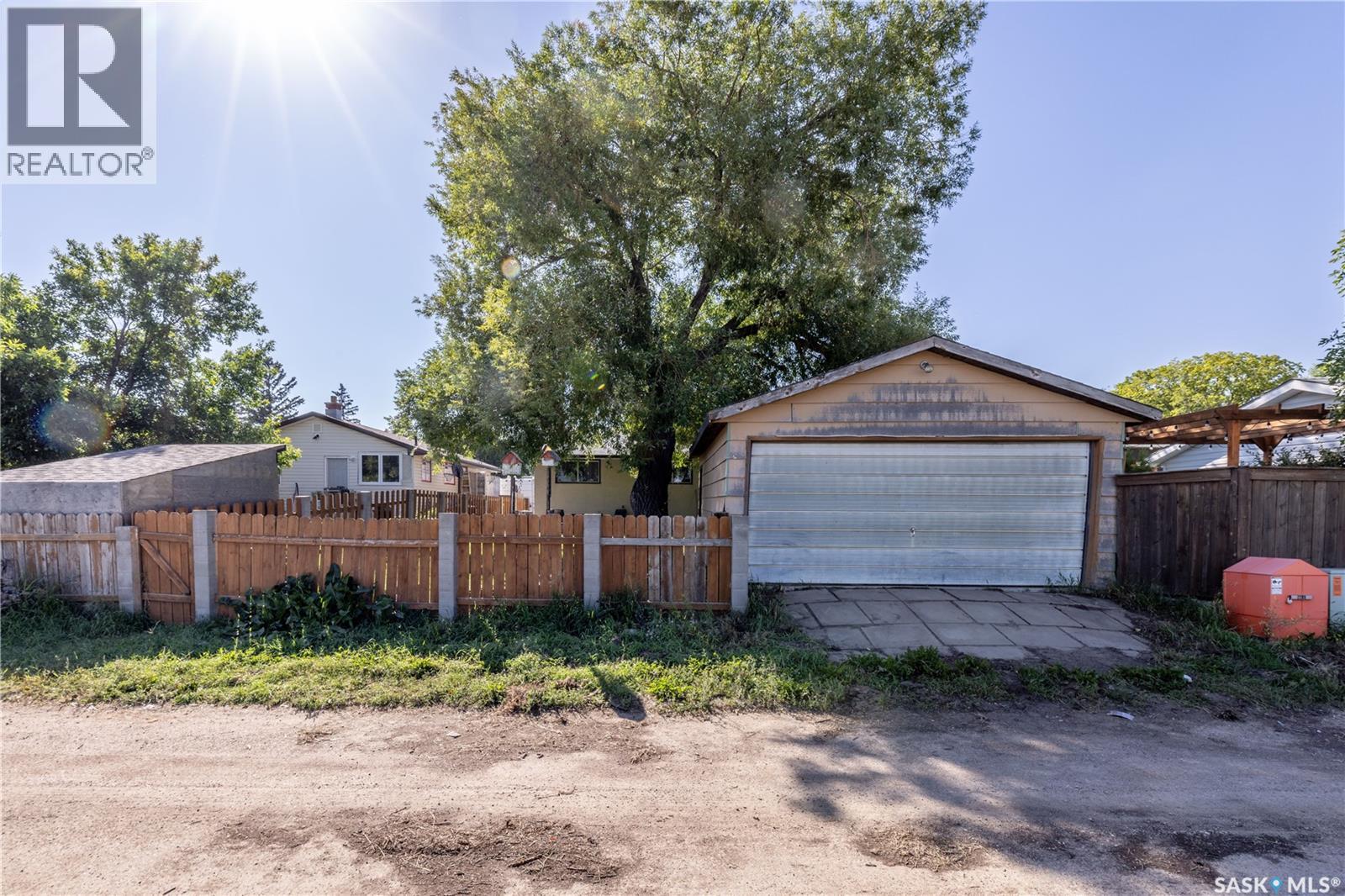 Photo 24 of 7 Ross Crescent, Saskatoon SK