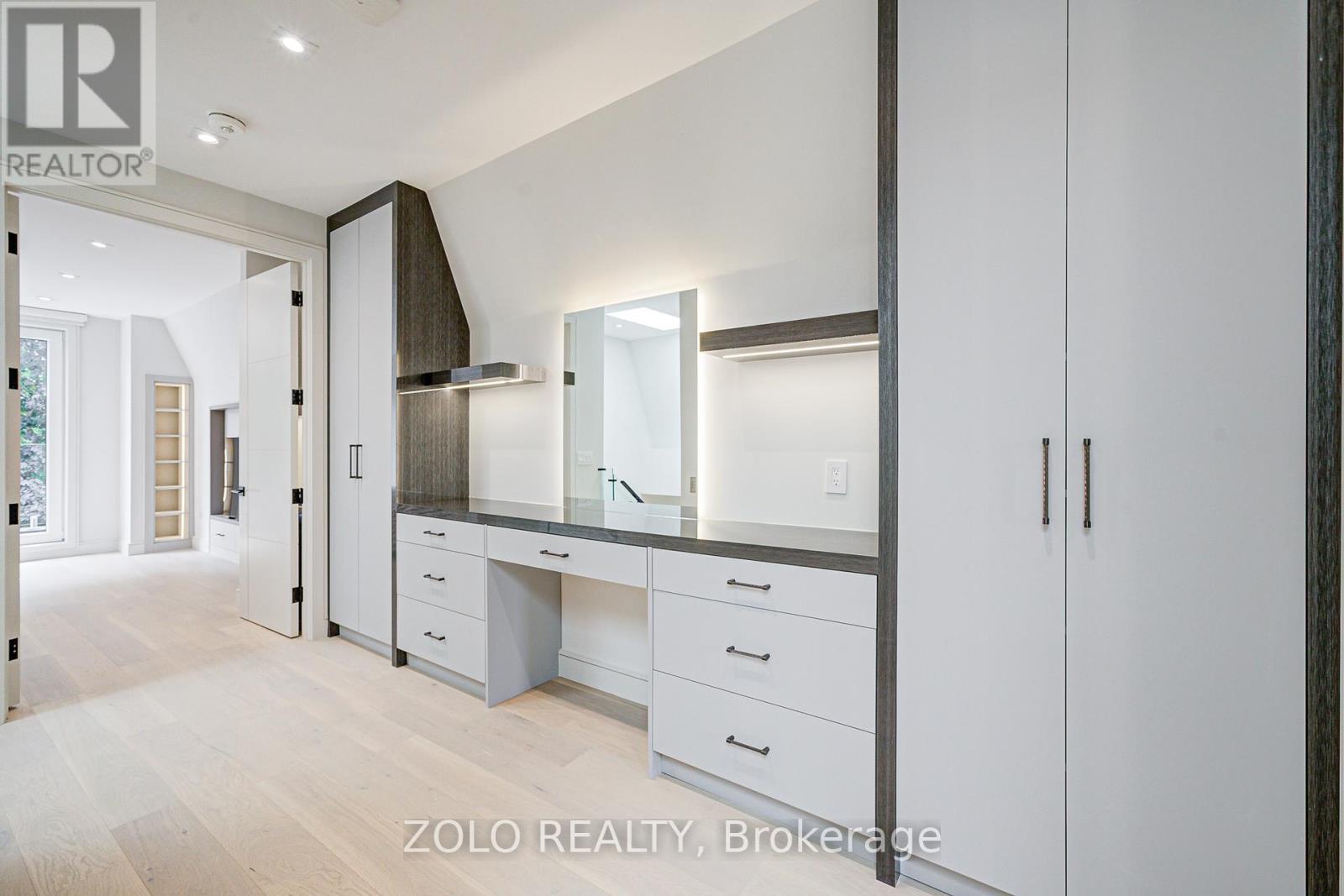 Photo 3 of 151 Dewbourne Avenue, Toronto ON