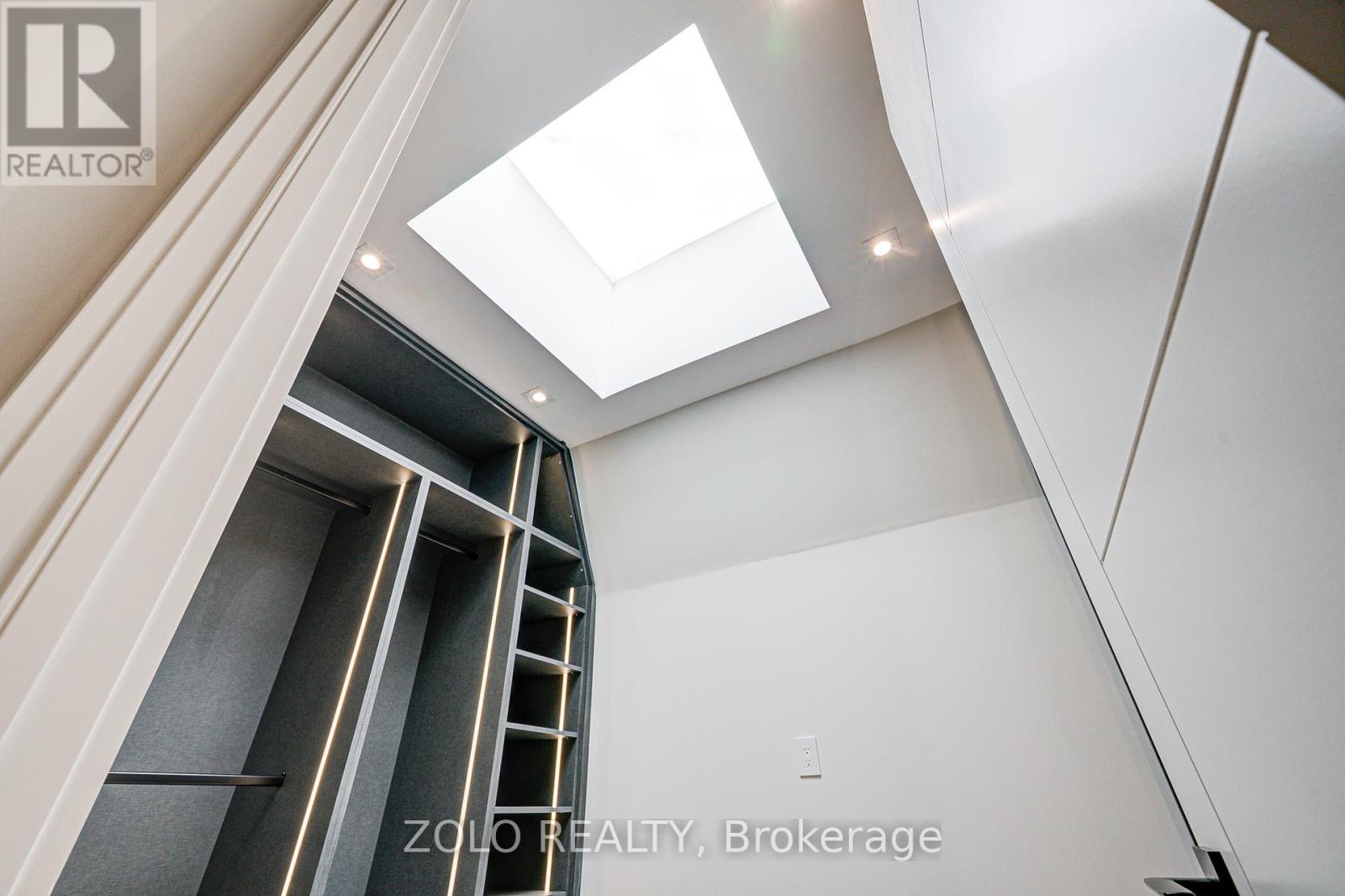 Photo 14 of 151 Dewbourne Avenue, Toronto ON