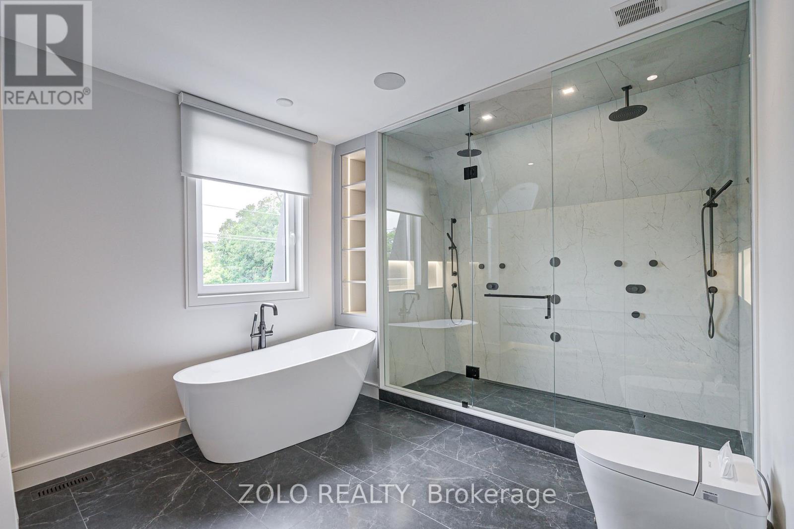 Photo 8 of 151 Dewbourne Avenue, Toronto ON