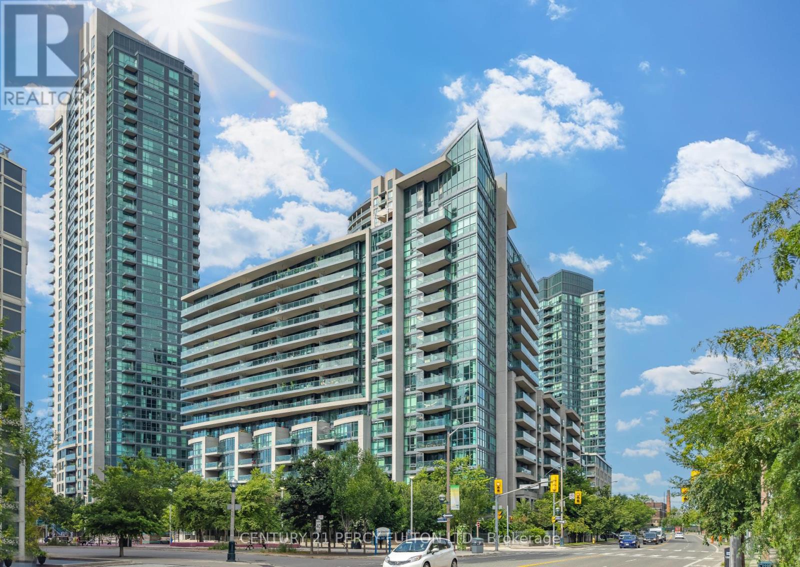 Photo 10 of 1663 209 Fort York Boulevard, Toronto ON