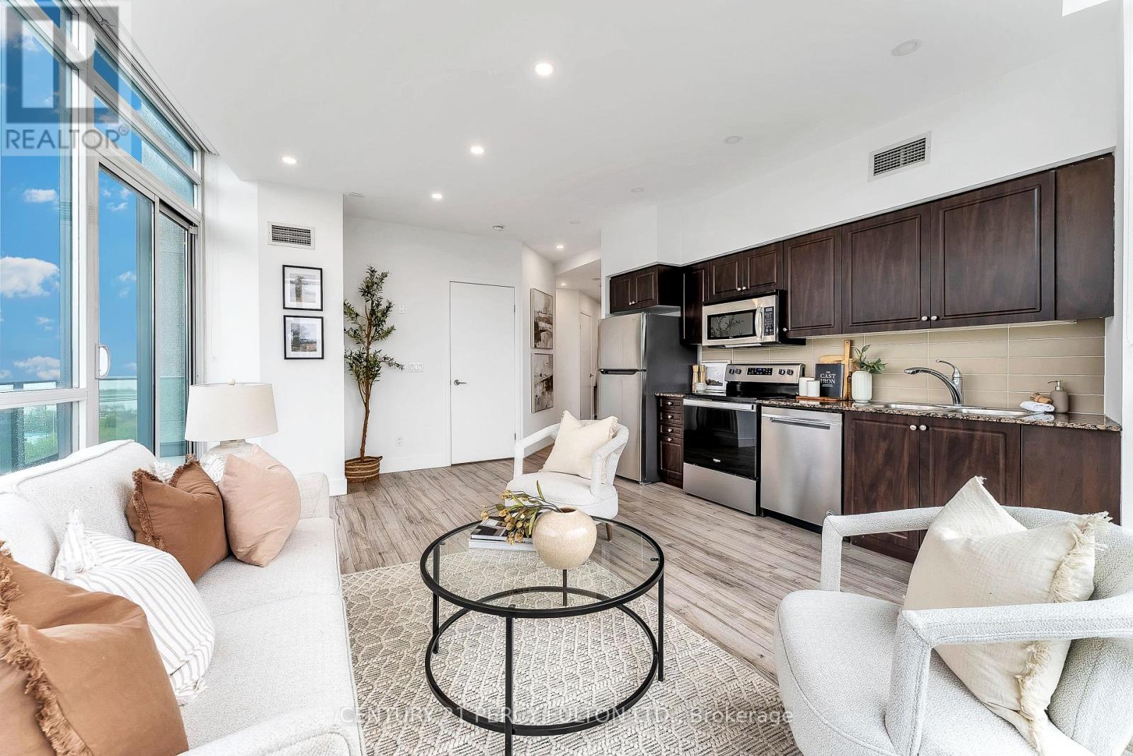 Photo 25 of 1663 209 Fort York Boulevard, Toronto ON