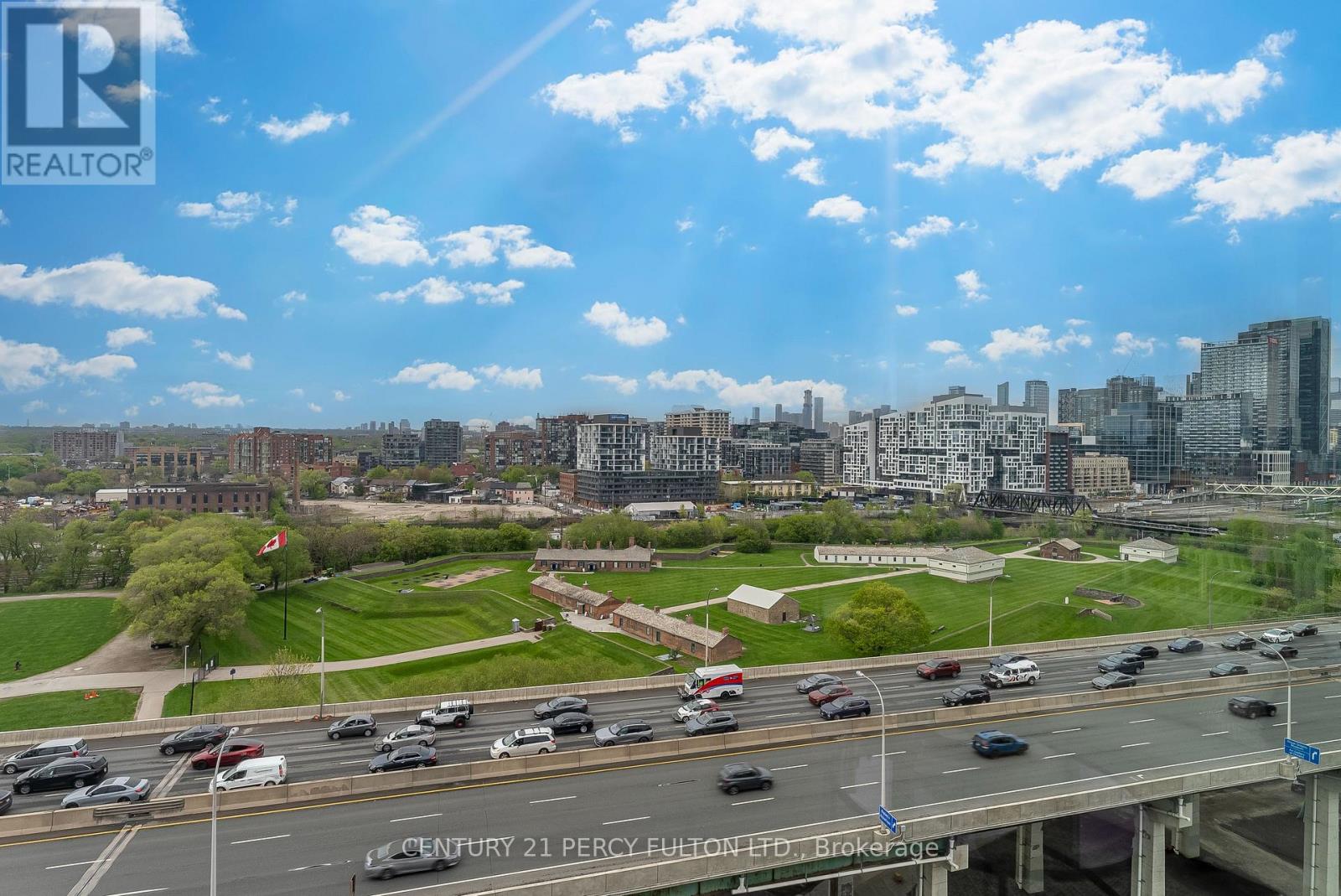 Photo 15 of 1663 209 Fort York Boulevard, Toronto ON