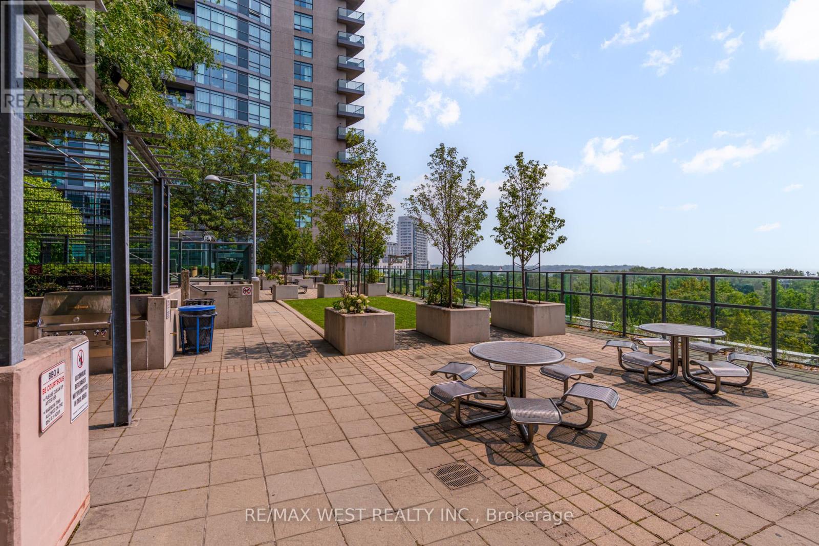Photo 15 of 1407 219 Fort York Boulevard, Toronto ON