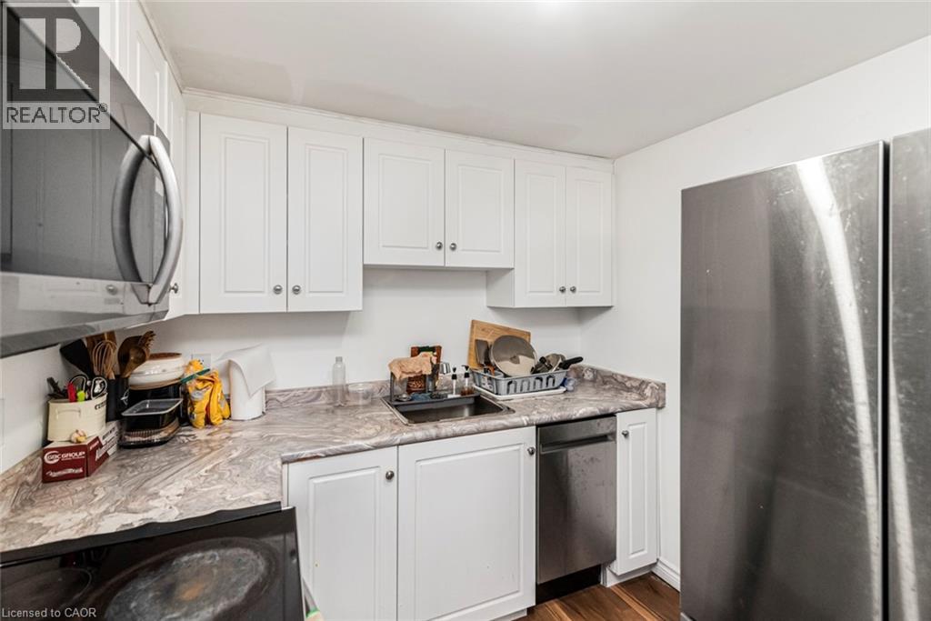 Photo 21 of 102 Quaker Crescent, Hamilton ON