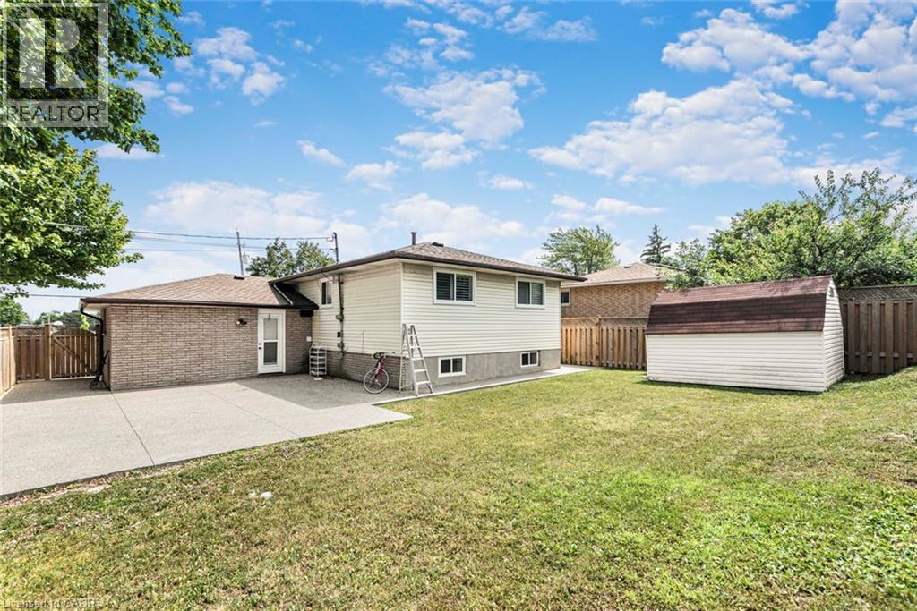 Photo 29 of 102 Quaker Crescent, Hamilton ON