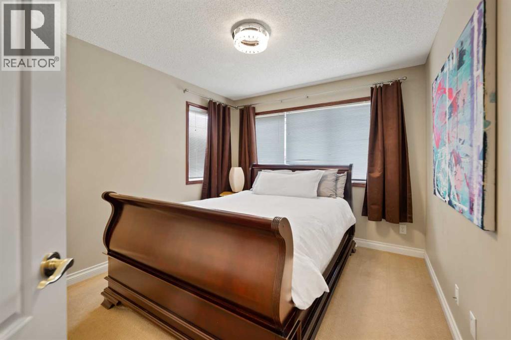 182 Sienna Park Drive SW, Calgary, Alberta