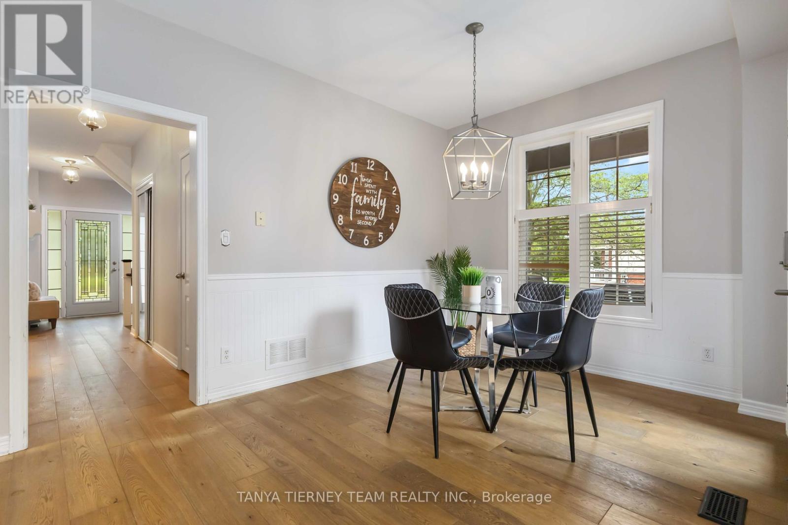 Photo 12 of 14 Amanda Avenue, Whitby ON