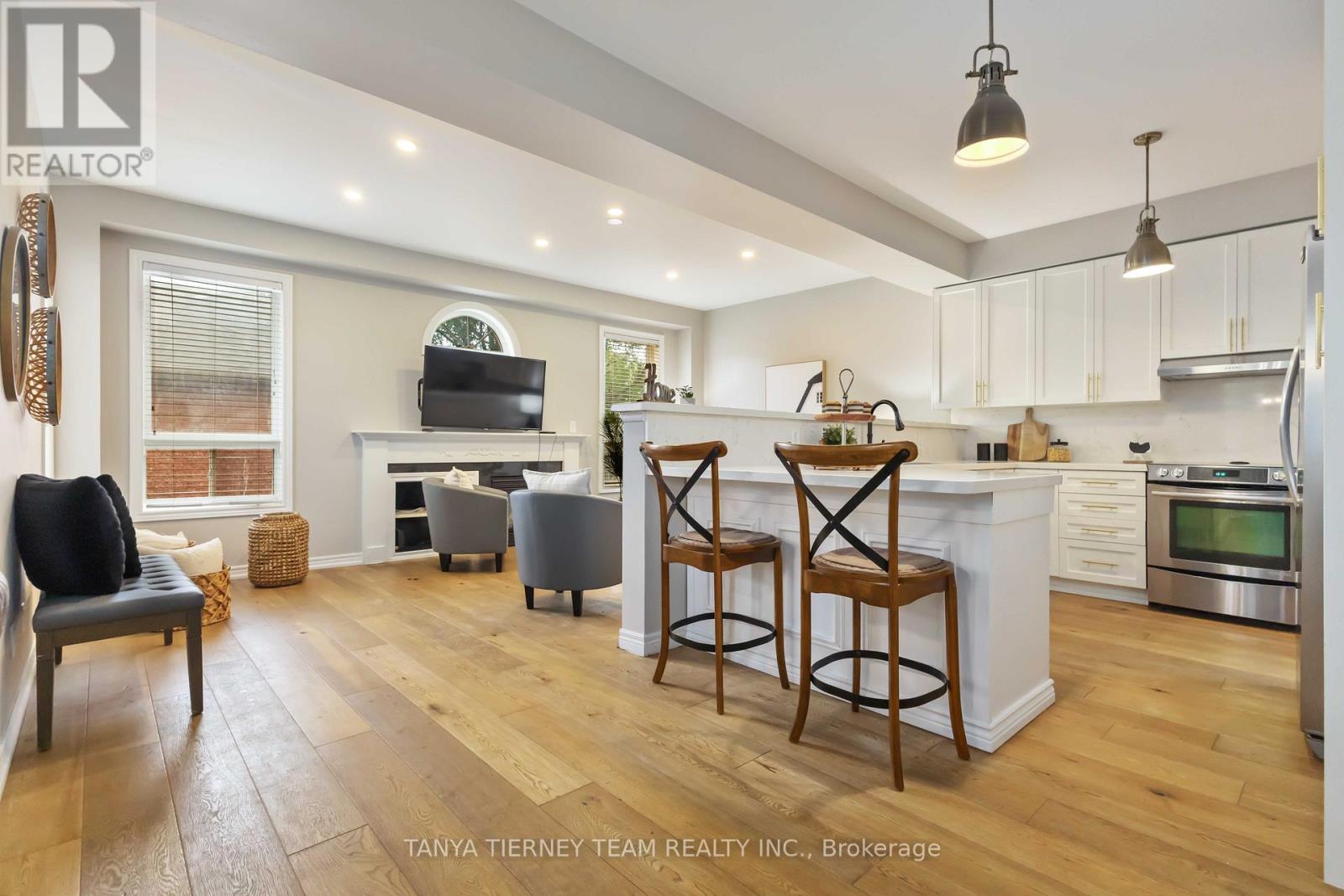 Photo 14 of 14 Amanda Avenue, Whitby ON