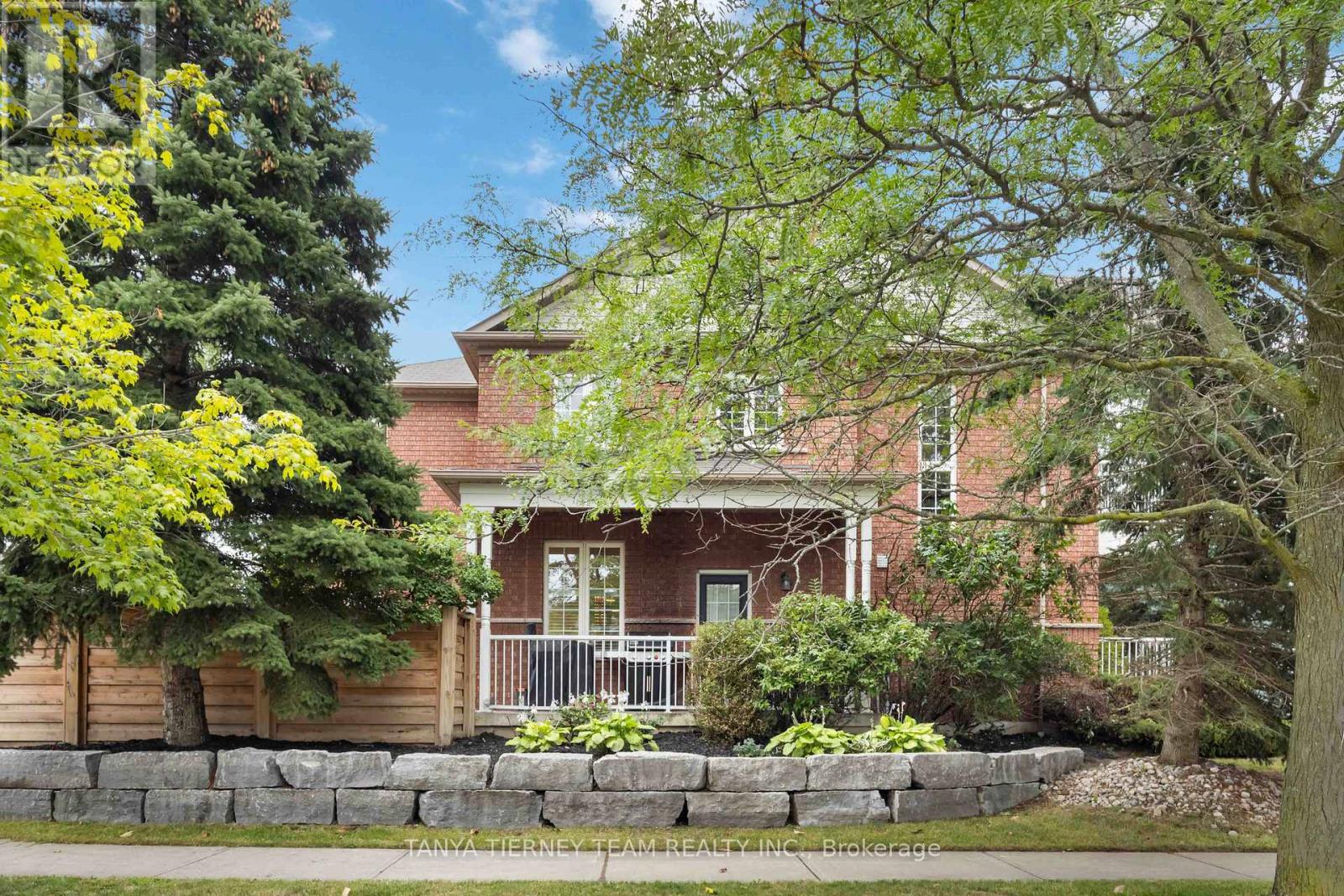 Photo 2 of 14 Amanda Avenue, Whitby ON