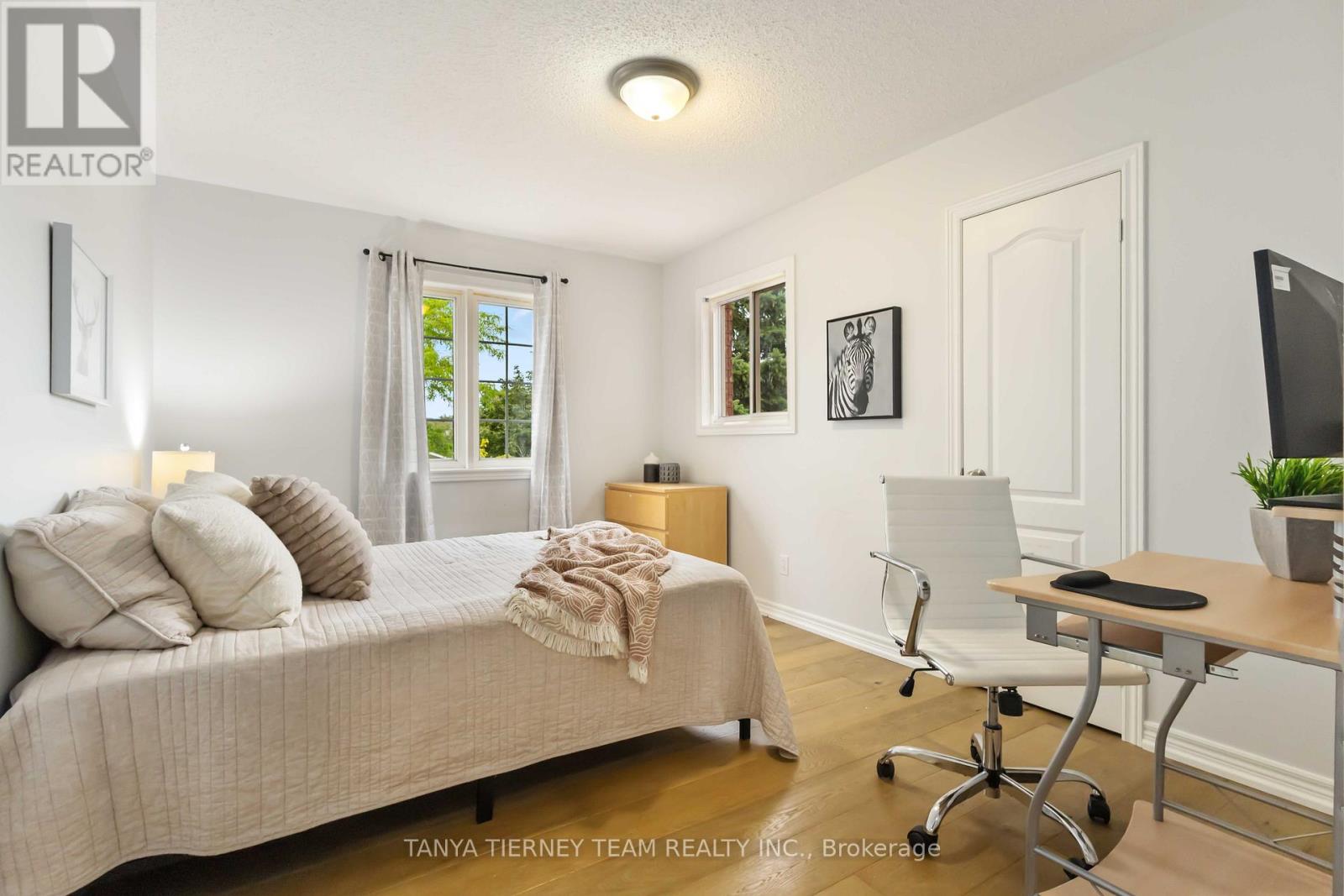 Photo 29 of 14 Amanda Avenue, Whitby ON