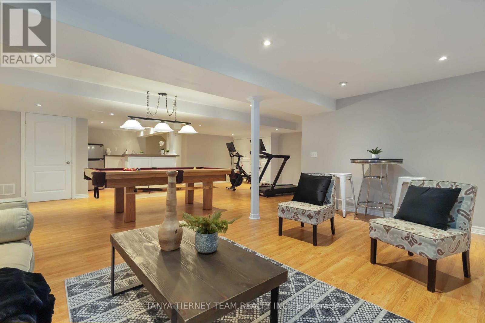 Photo 32 of 14 Amanda Avenue, Whitby ON