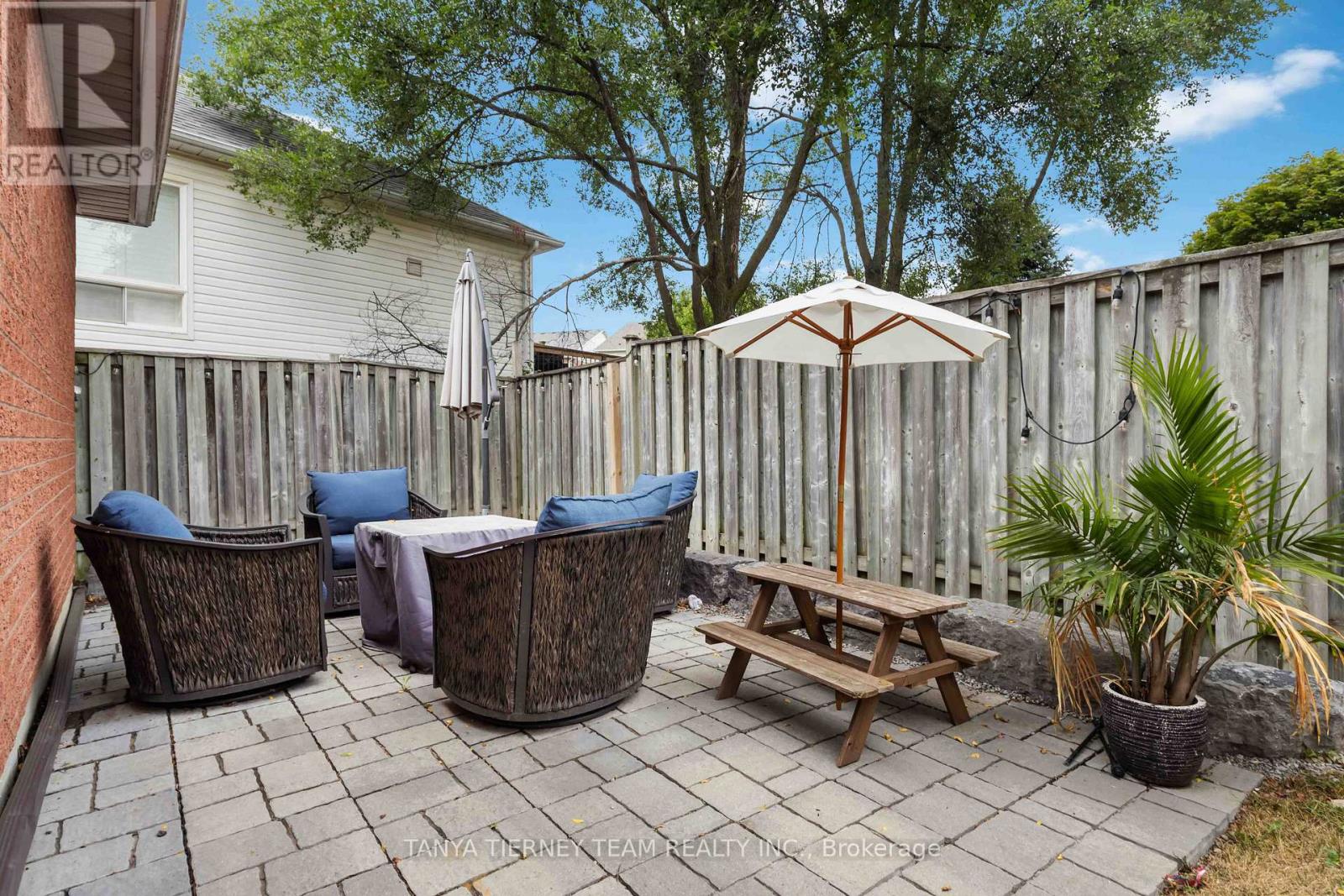 Photo 42 of 14 Amanda Avenue, Whitby ON