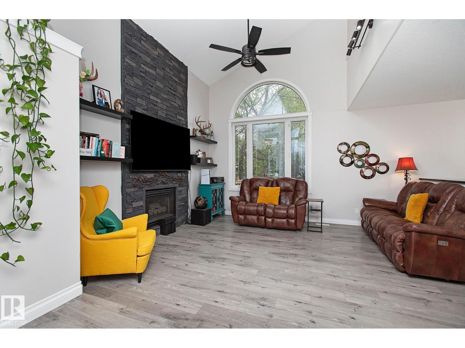 Photo 45 of 67 Westview Cr, Calmar AB