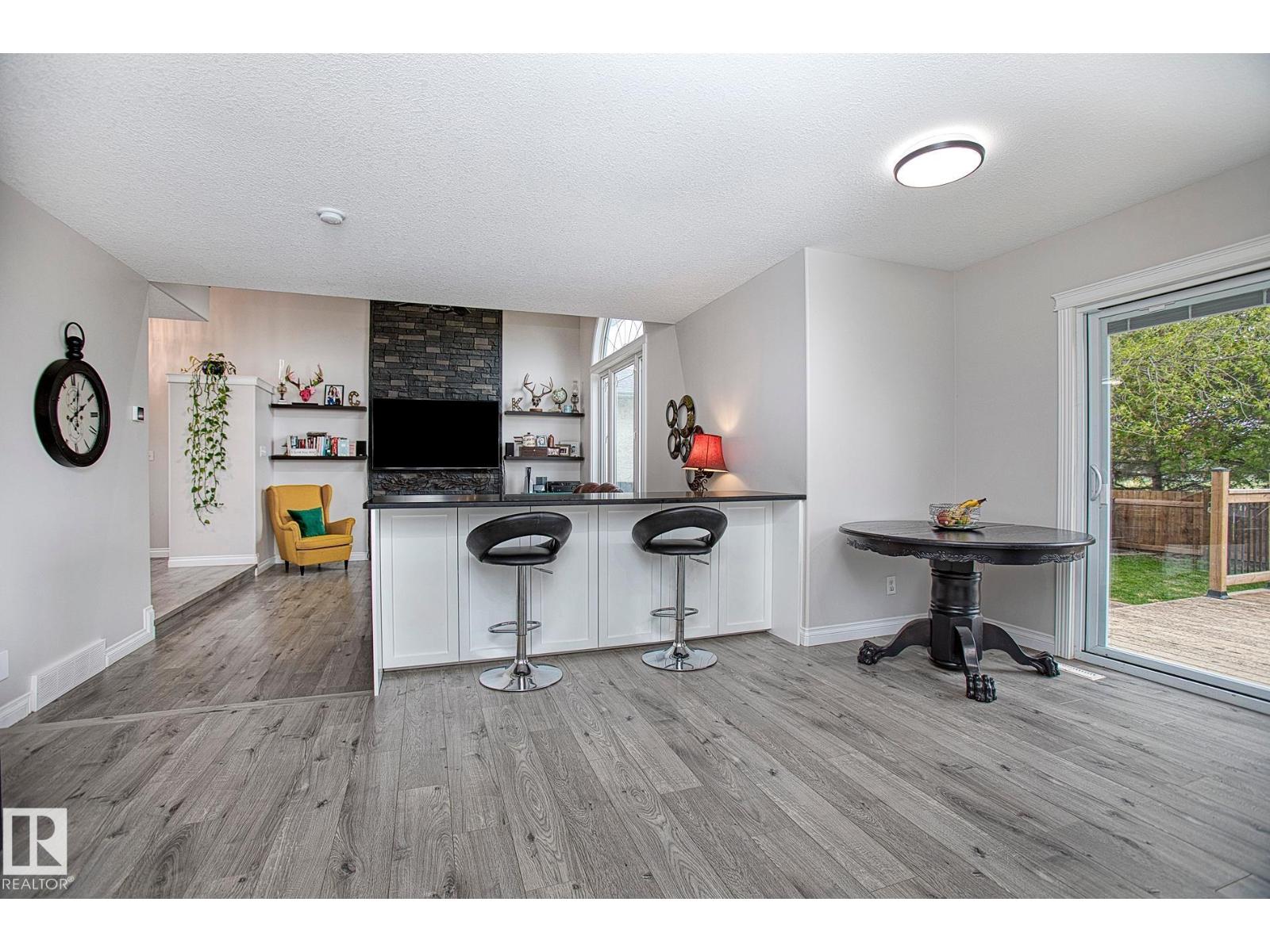 Photo 23 of 67 Westview Cr, Calmar AB