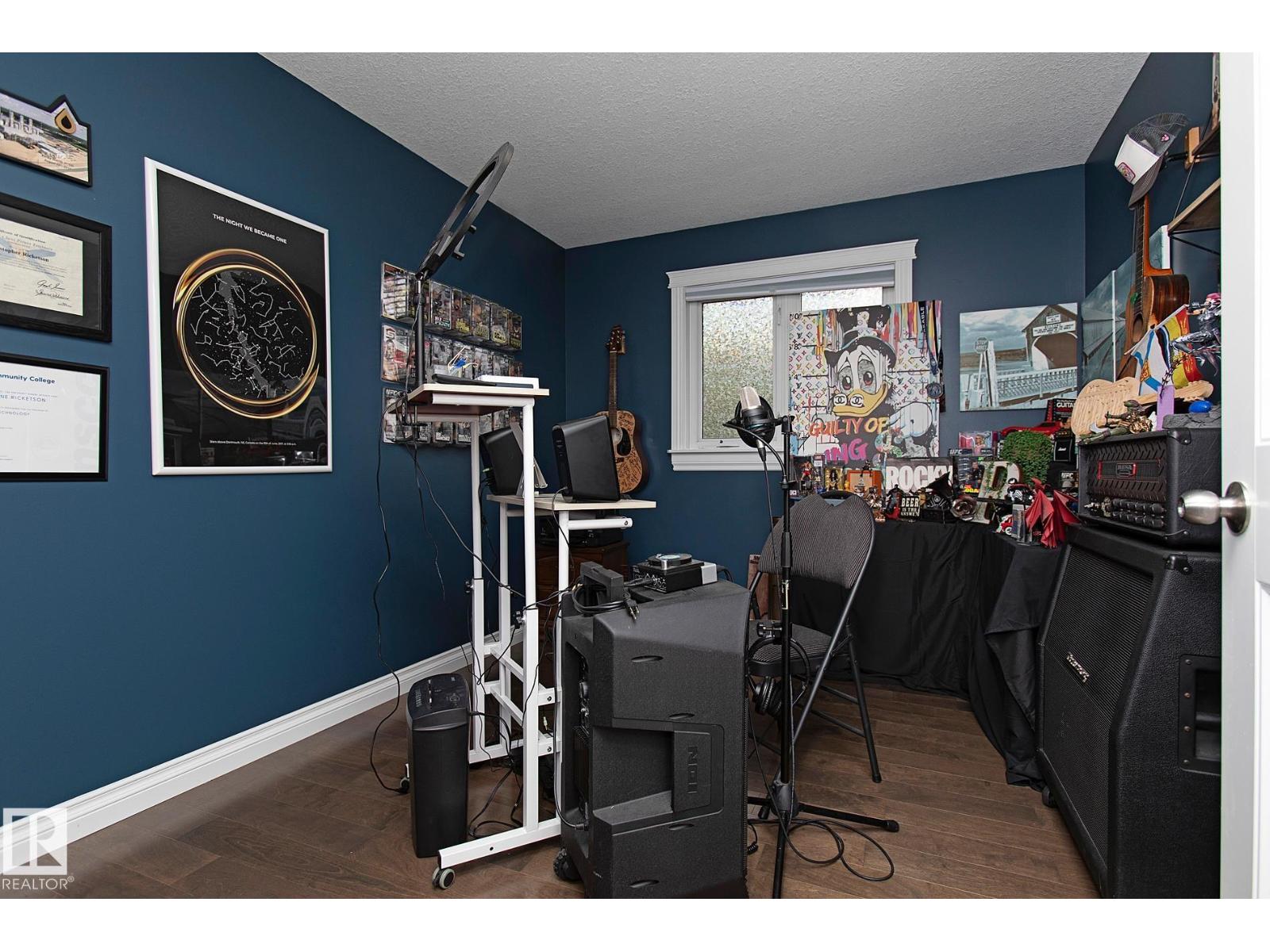 Photo 12 of 67 Westview Cr, Calmar AB