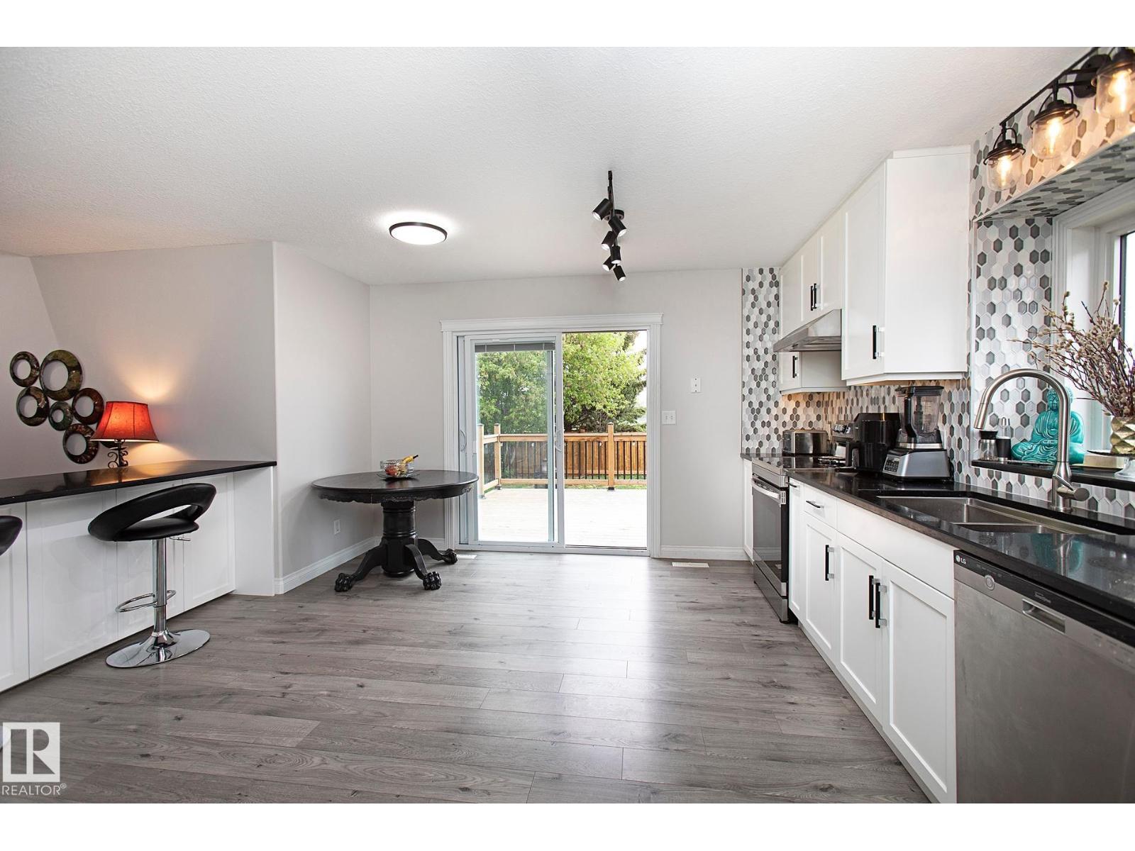 Photo 24 of 67 Westview Cr, Calmar AB