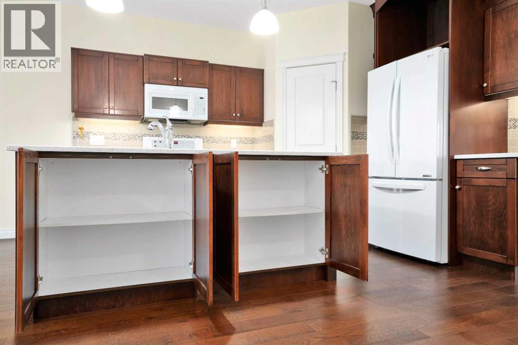 Photo 9 of 26 Parson Drive, Sylvan Lake AB