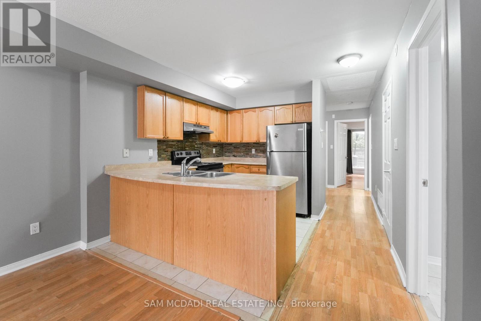 Photo 15 of 170 310 John Street, Markham ON