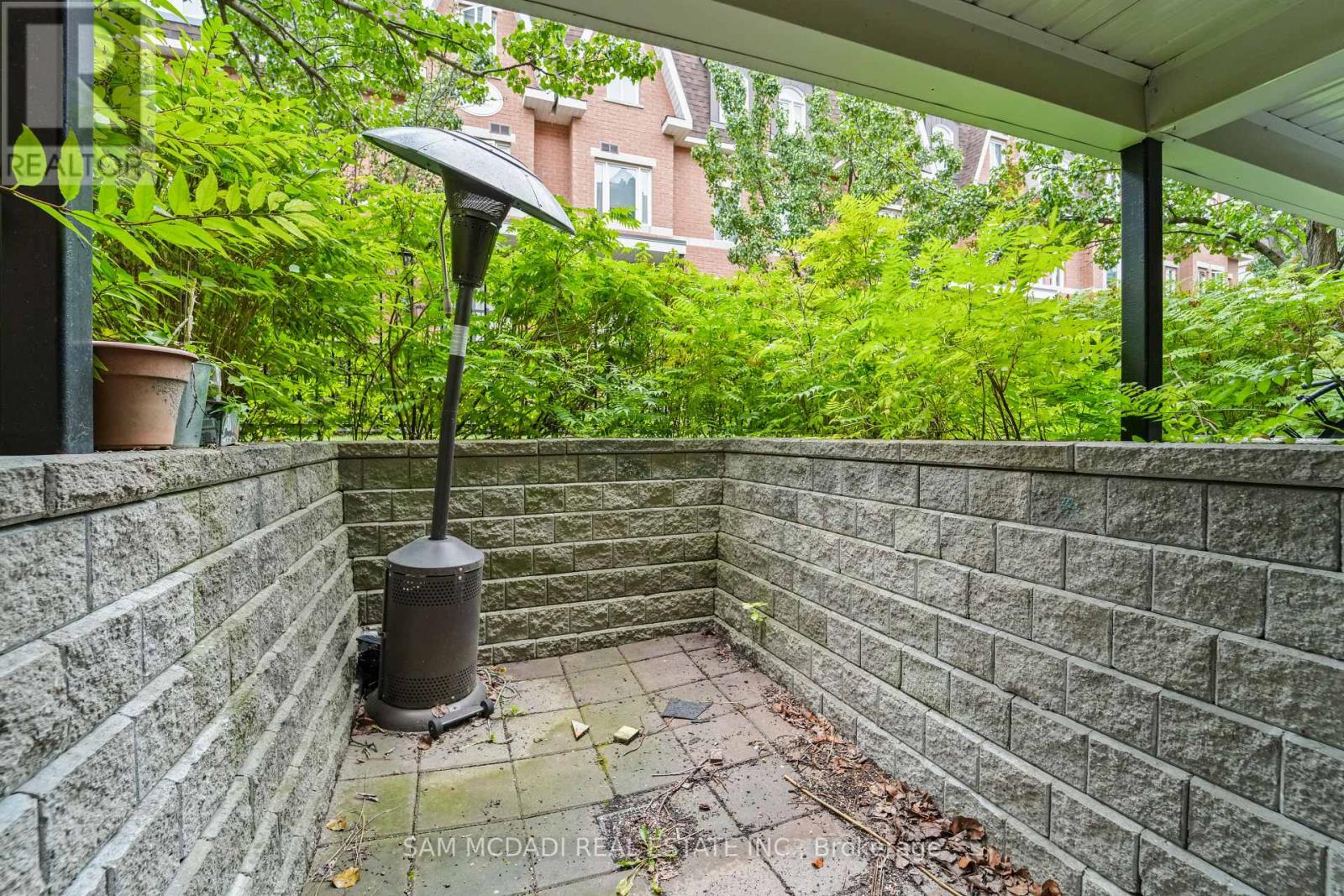 Photo 11 of 170 310 John Street, Markham ON