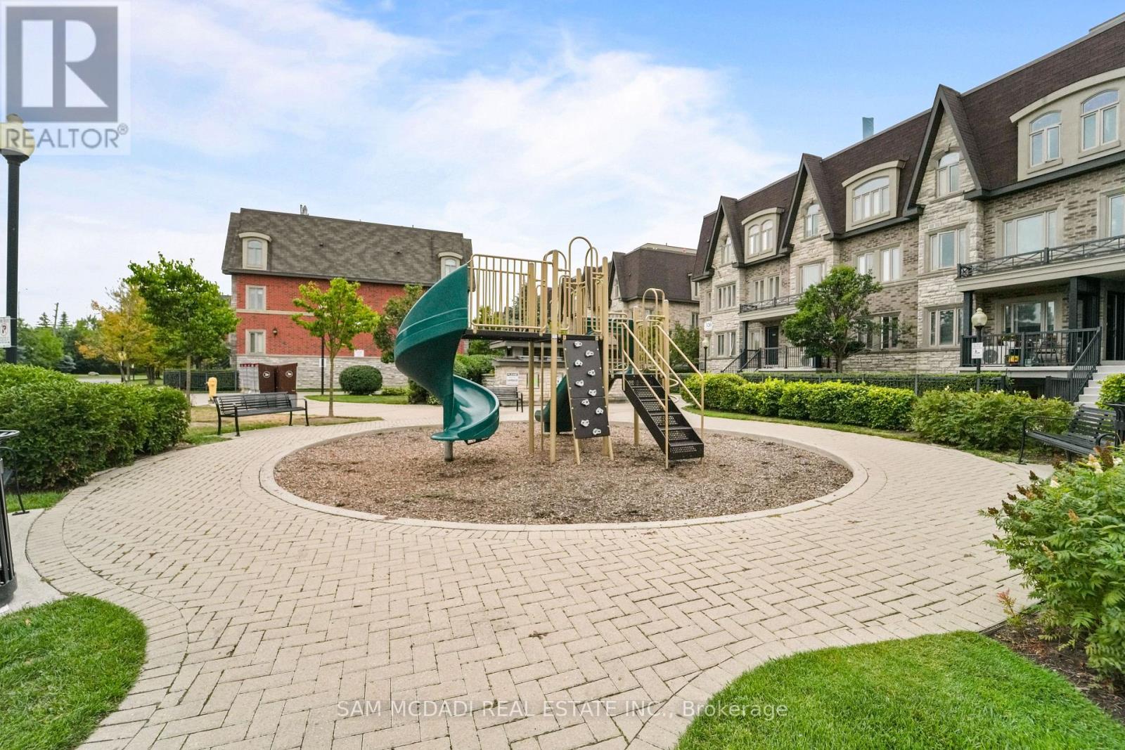 Photo 14 of 170 310 John Street, Markham ON