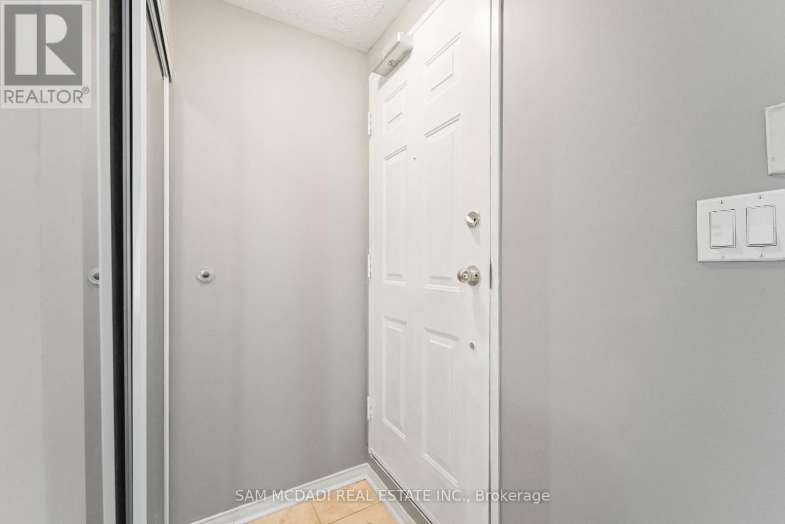 Photo 20 of 170 310 John Street, Markham ON