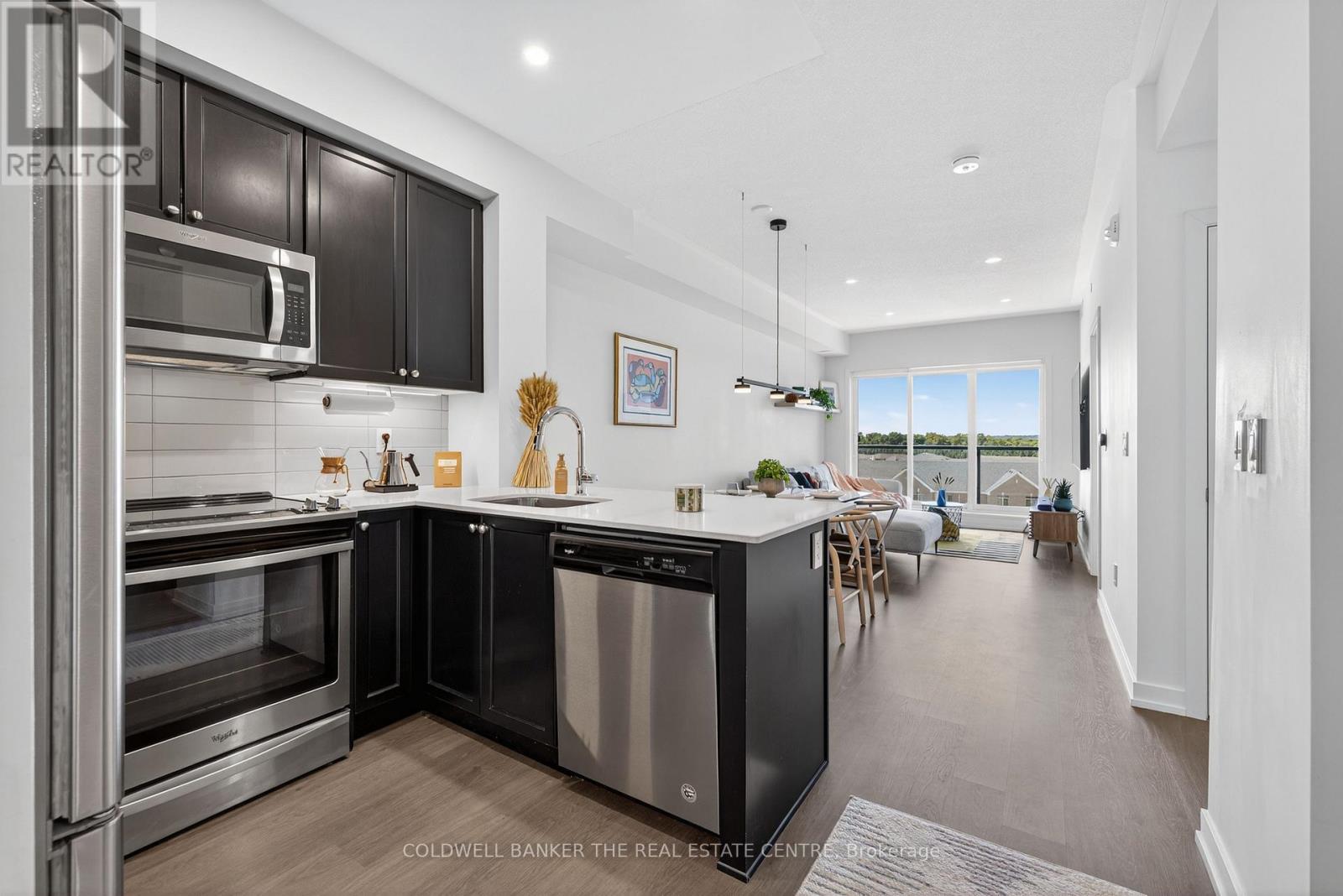 Photo 4 of 351 555 William Graham Drive, Aurora ON