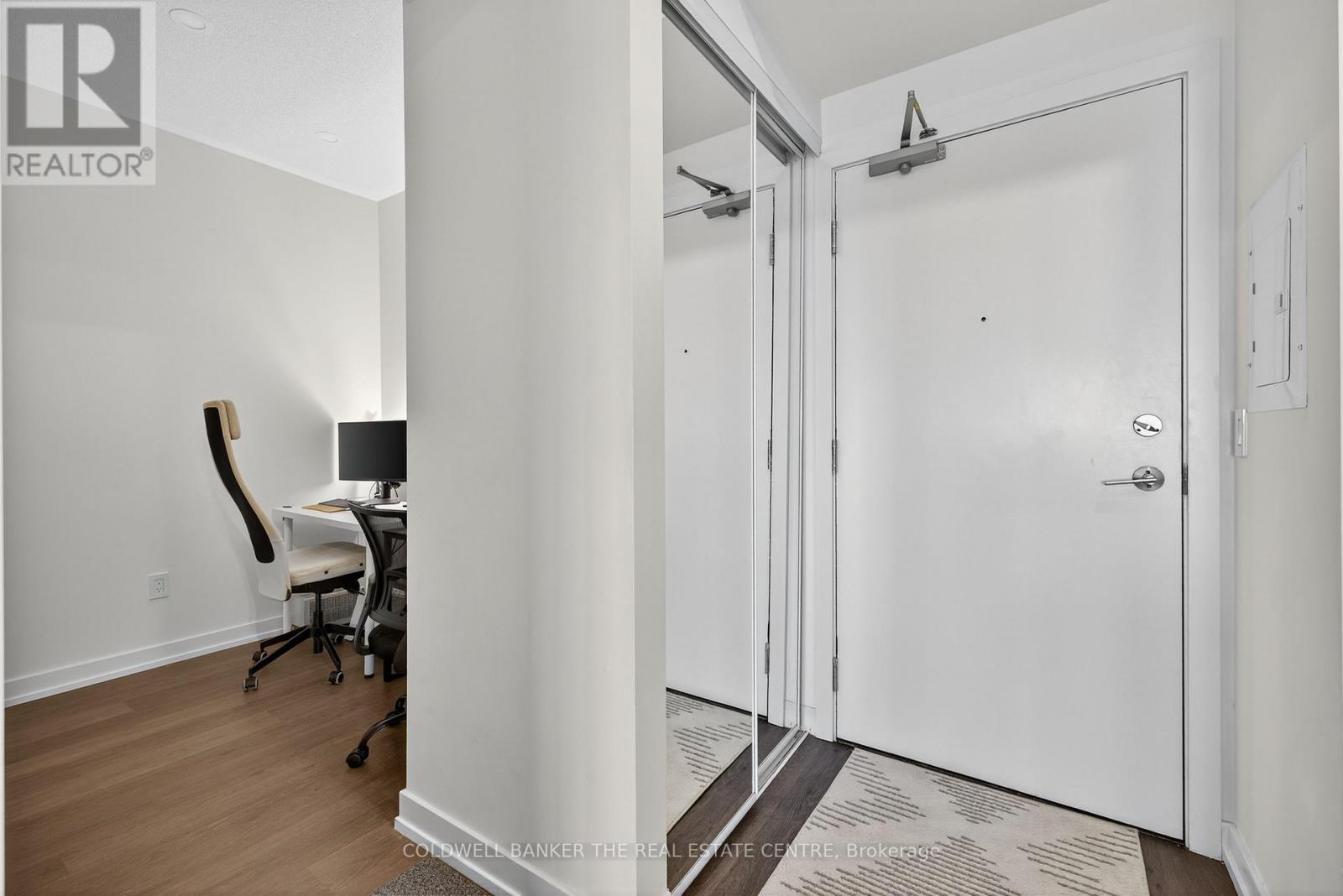 Photo 7 of 351 555 William Graham Drive, Aurora ON