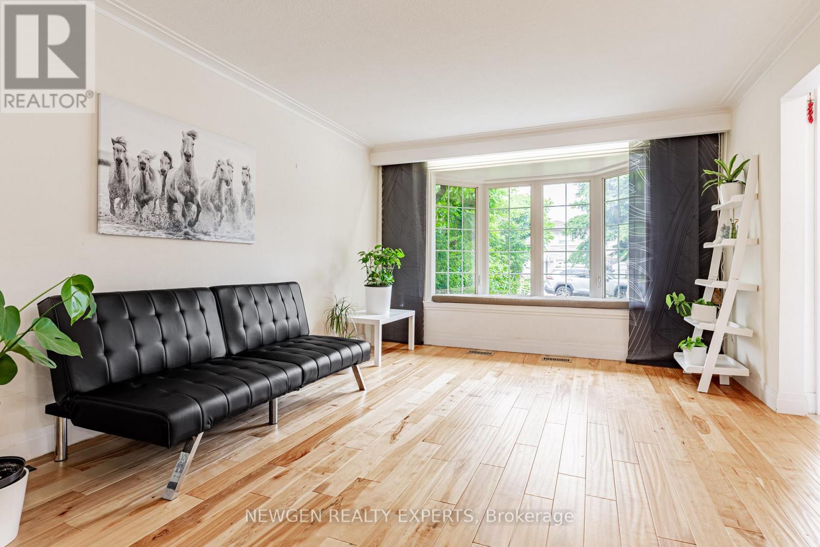 Photo 30 of 80 Sherwood Forest Drive, Markham ON