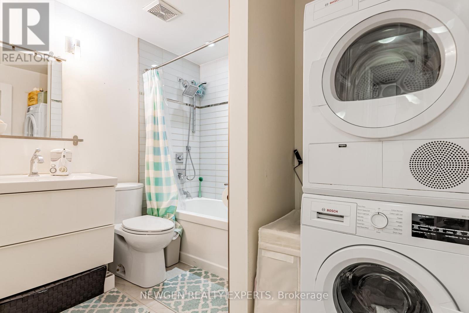 Photo 22 of 80 Sherwood Forest Drive, Markham ON
