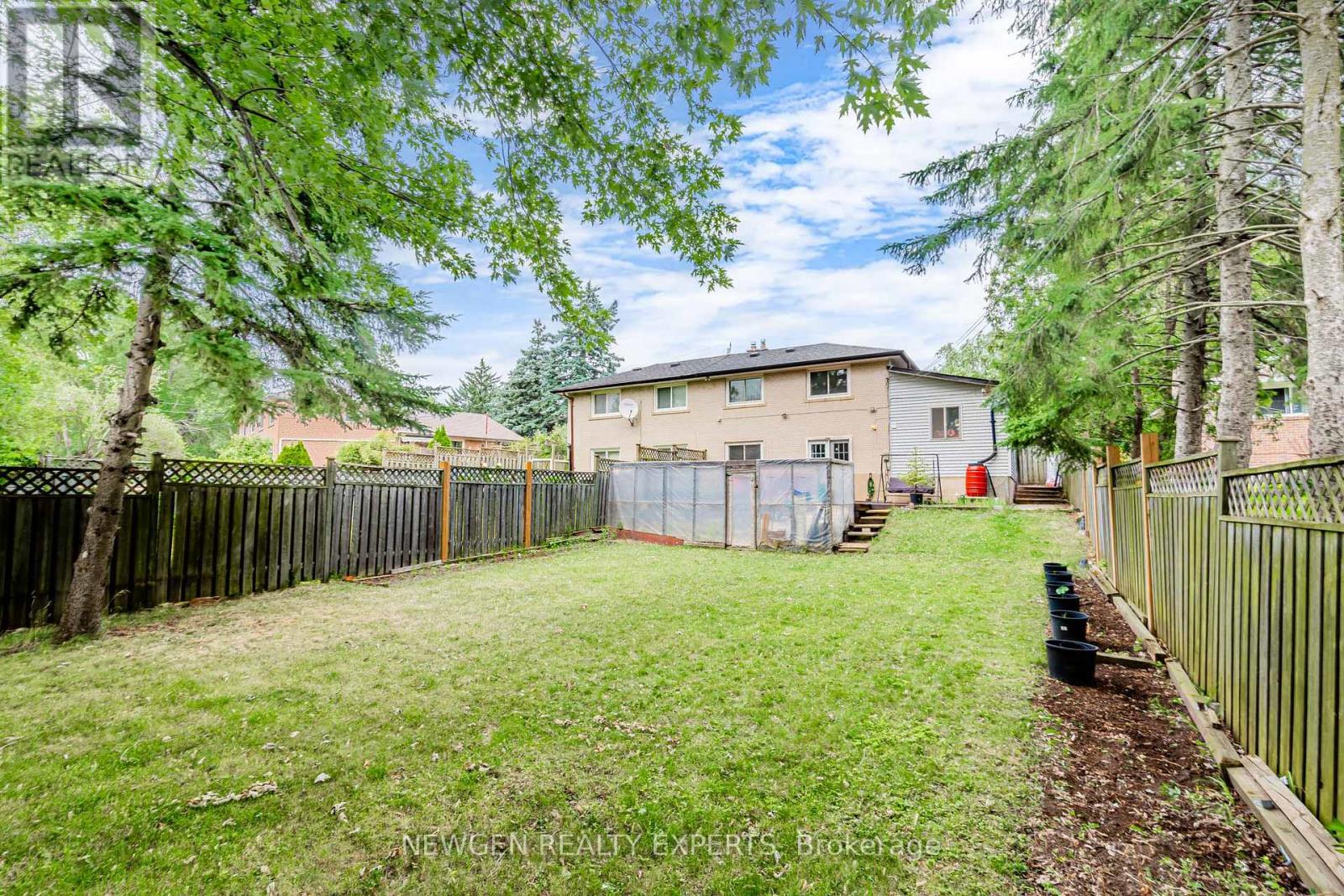 Photo 23 of 80 Sherwood Forest Drive, Markham ON
