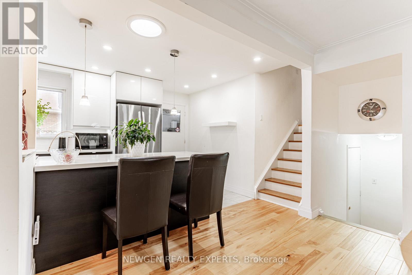 Photo 31 of 80 Sherwood Forest Drive, Markham ON