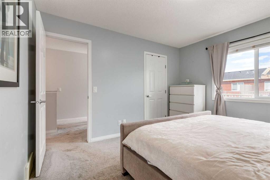 Photo 10 of 14 Windford Crescent Sw, Airdrie AB