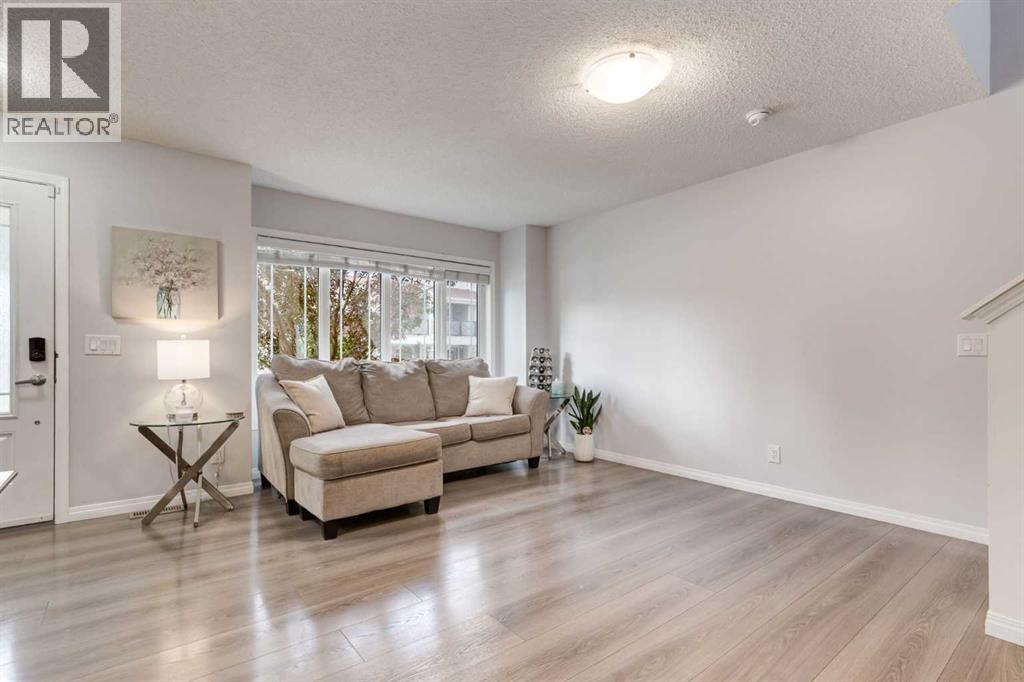 Photo 4 of 14 Windford Crescent Sw, Airdrie AB