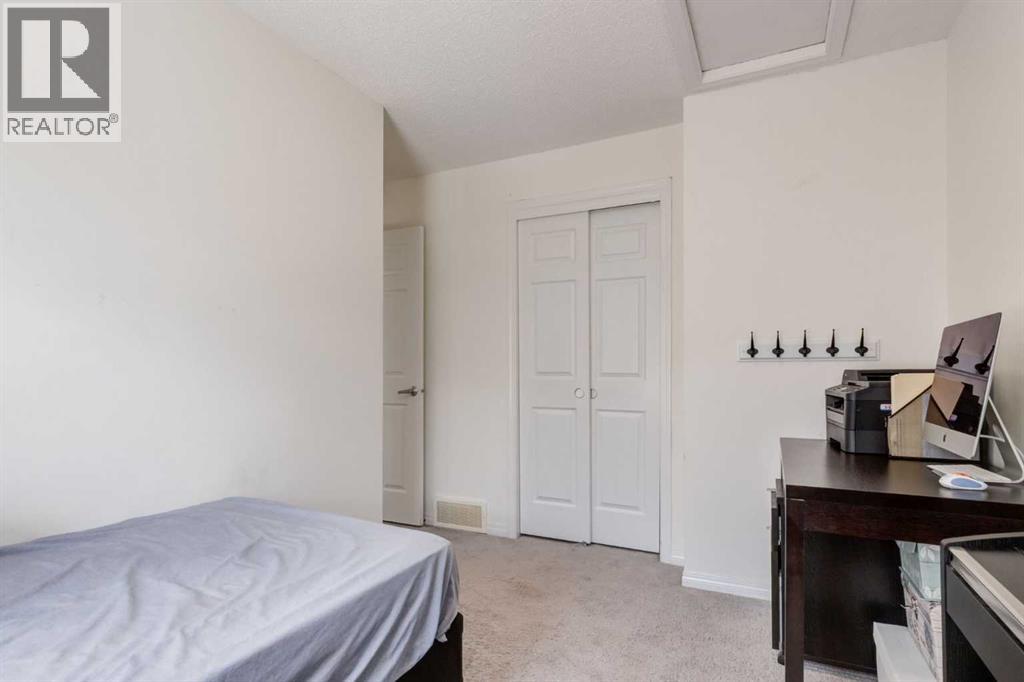 Photo 17 of 14 Windford Crescent Sw, Airdrie AB