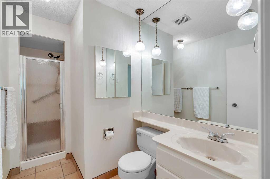 Single Family House for Sale in    Avenue SW Lakeview Calgary 