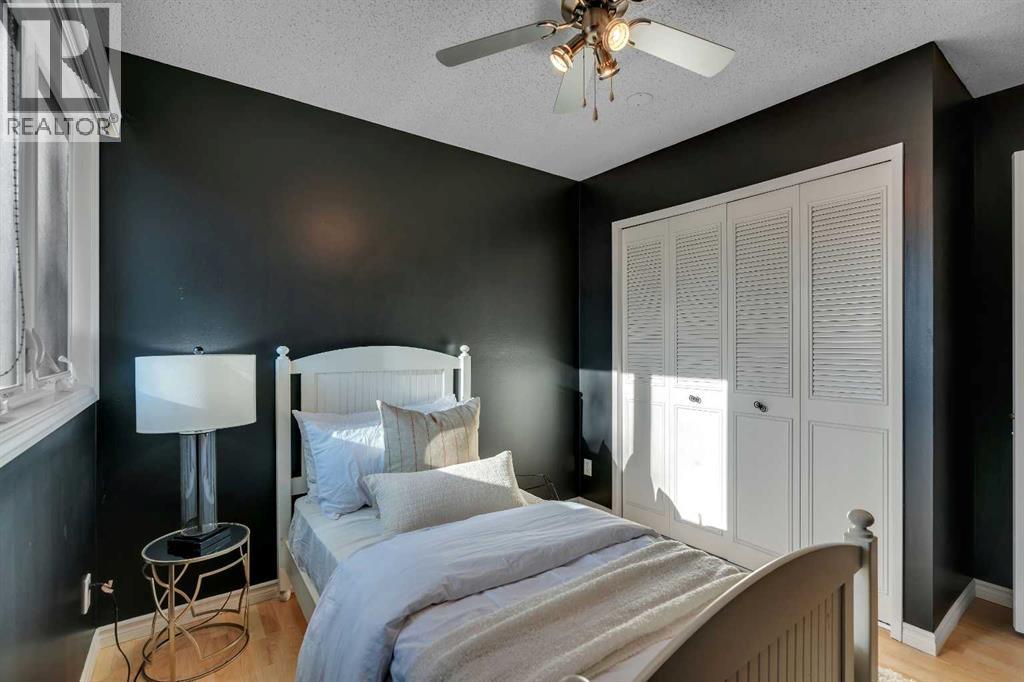 Single Family House for Sale in    Avenue SW Lakeview Calgary 