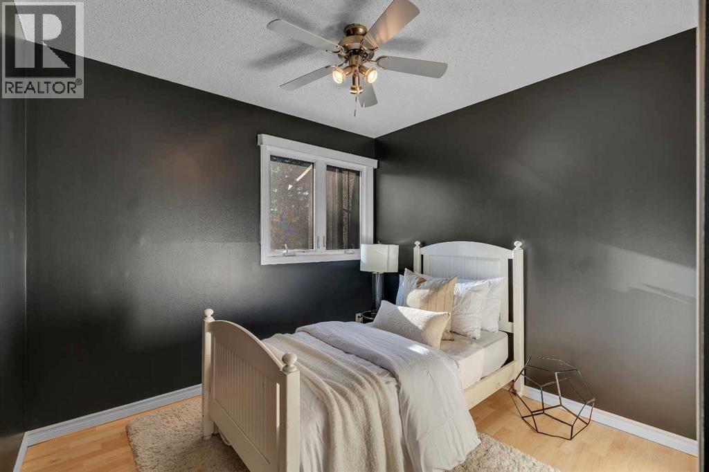 Single Family House for Sale in    Avenue SW Lakeview Calgary 