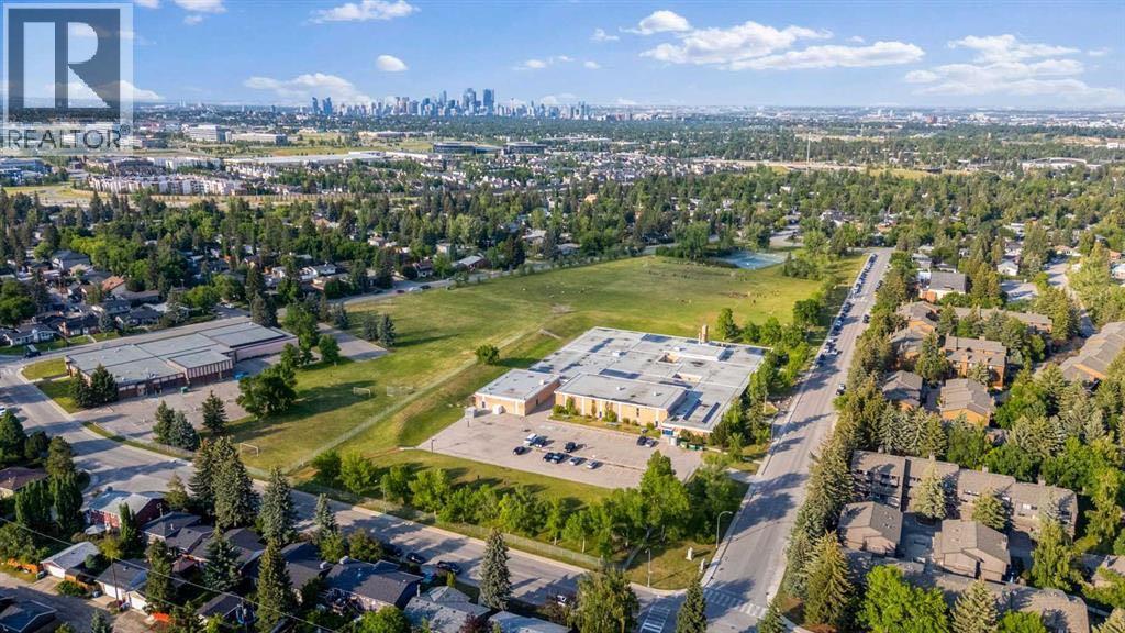Single Family House for Sale in    Avenue SW Lakeview Calgary 