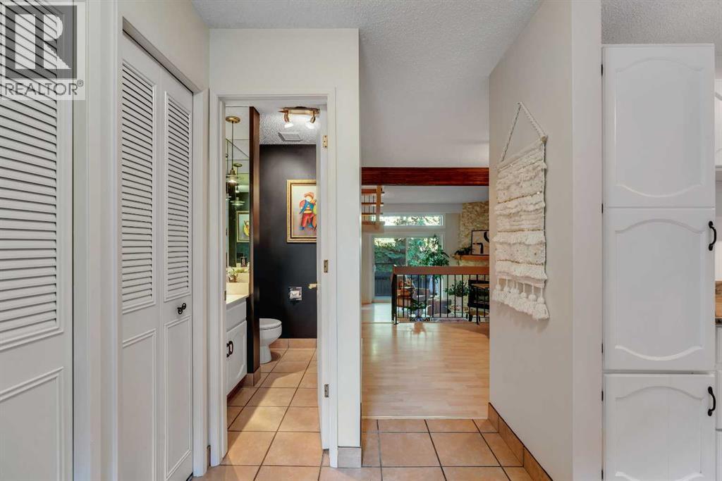 Single Family House for Sale in    Avenue SW Lakeview Calgary 
