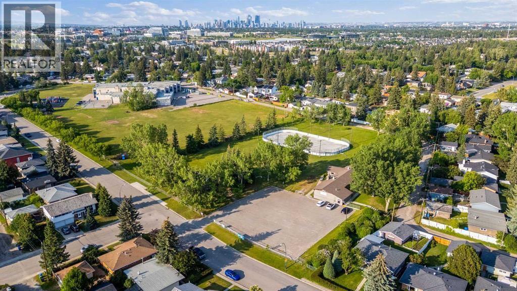 Single Family House for Sale in    Avenue SW Lakeview Calgary 
