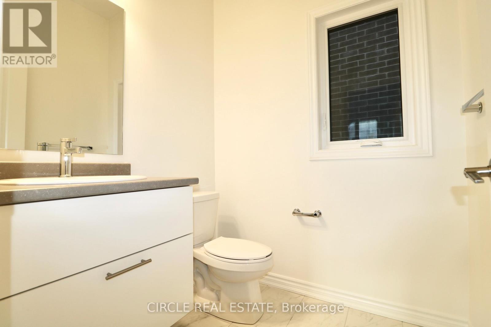 Photo 9 of 45 Gemini Drive, Barrie ON