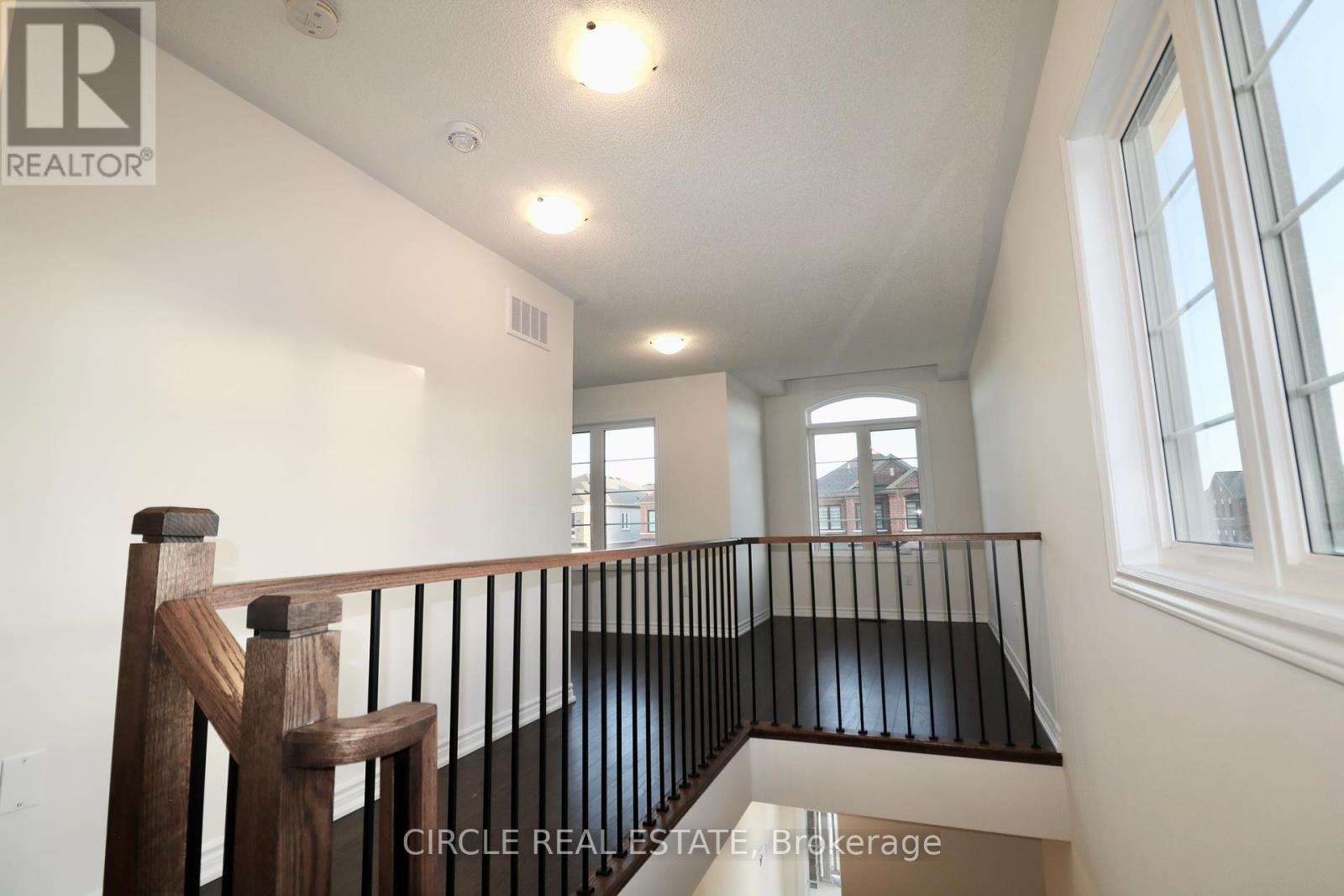 Photo 3 of 45 Gemini Drive, Barrie ON