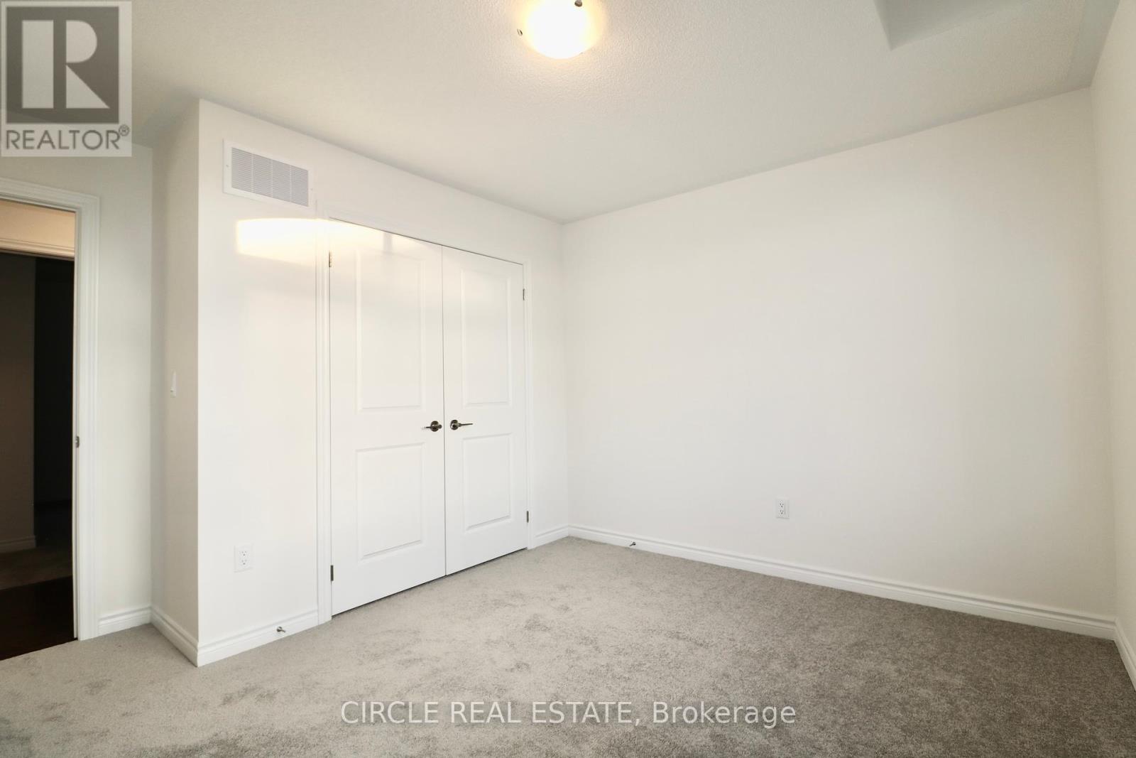 Photo 5 of 45 Gemini Drive, Barrie ON