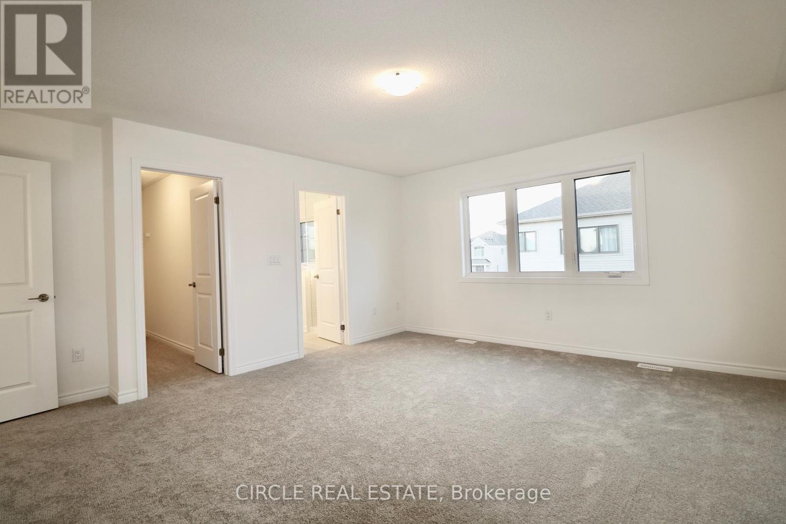 Photo 14 of 45 Gemini Drive, Barrie ON