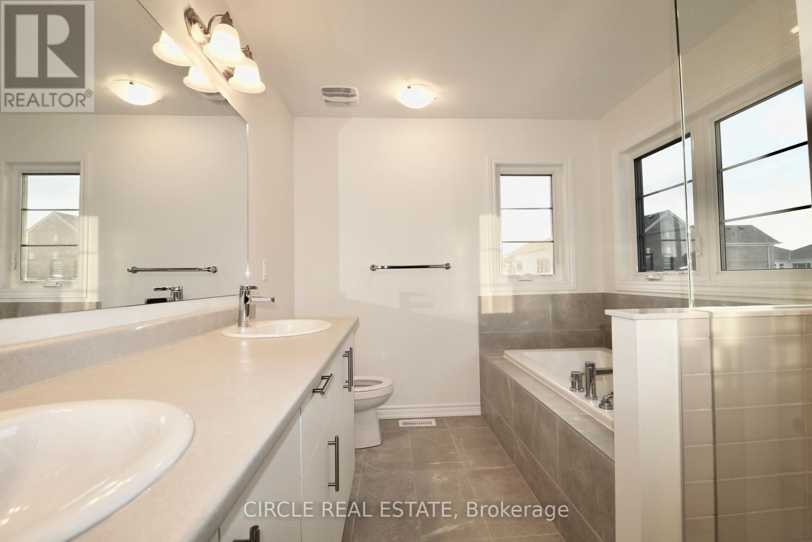 Photo 20 of 45 Gemini Drive, Barrie ON