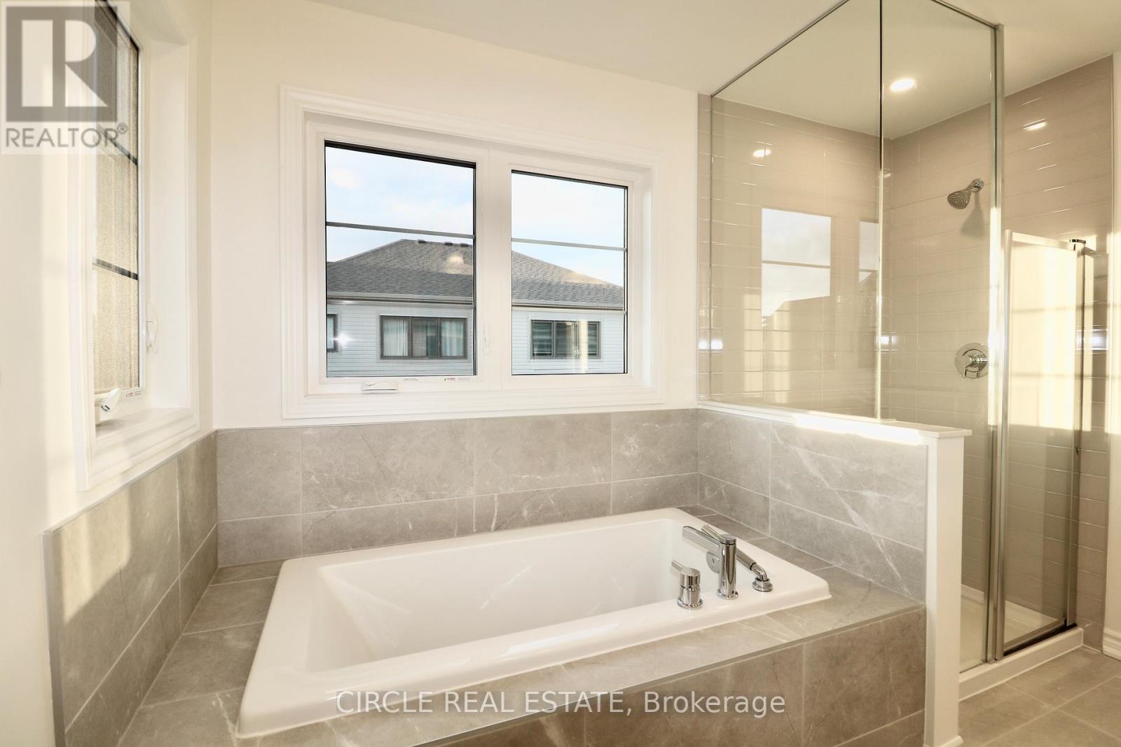 Photo 8 of 45 Gemini Drive, Barrie ON